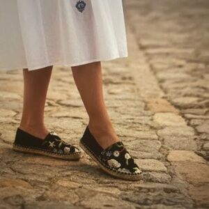 Floral Embroidered Espadrilles with Jute Sole size 6.5